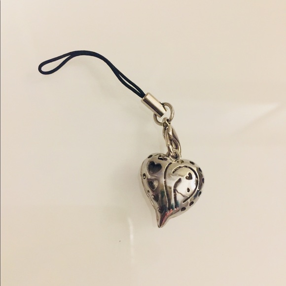 🌸 Heart phone charm NWOT - Picture 3 of 3